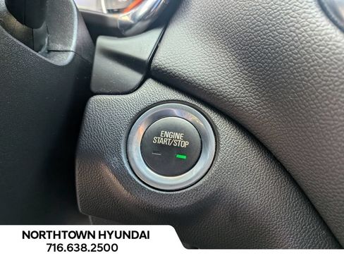 Used 2022 Chevrolet Equinox LT AWD/4WD image 15