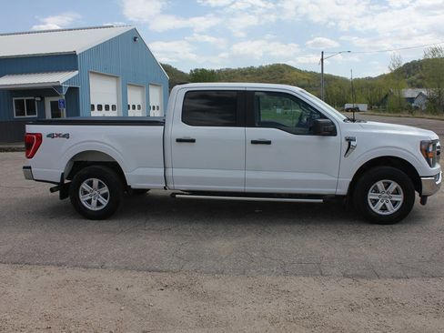 Used 2023 Ford F150 XLT w/ Trailer Tow Package AWD/4WD image 4