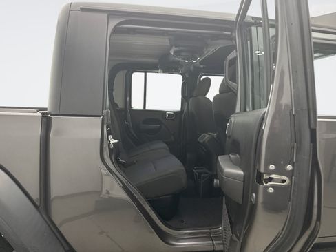 Used 2022 Jeep Gladiator Sport AWD/4WD image 17