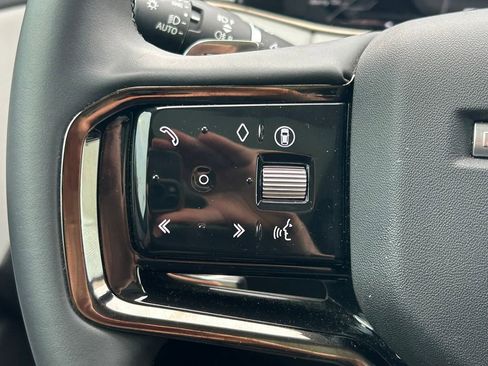 Used 2024 Land Rover Range Rover Evoque Dynamic SE image 39