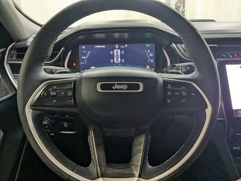 Certified 2022 Jeep Grand Cherokee Limited 4xe AWD/4WD image 13