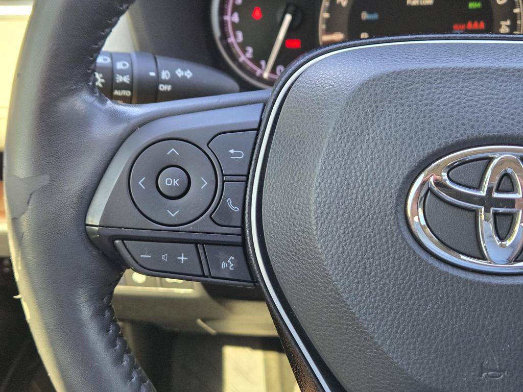 Used 2019 Toyota RAV4 Limited FWD image 23