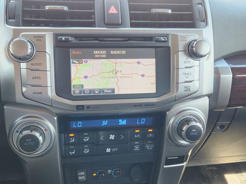 Used 2019 Toyota 4Runner Limited w/ Preferred Accessory Package AWD/4WD image 10