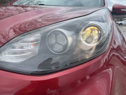 Used 2017 Kia Sportage SX image 3