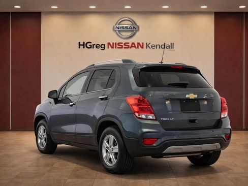 Used 2022 Chevrolet Trax LT w/ Driver Confidence Package AWD/4WD image 2