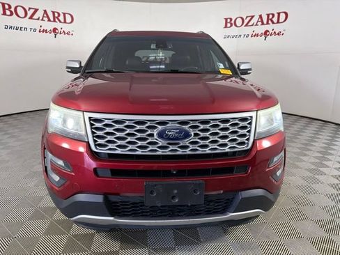 Used 2017 Ford Explorer Platinum AWD/4WD image 2