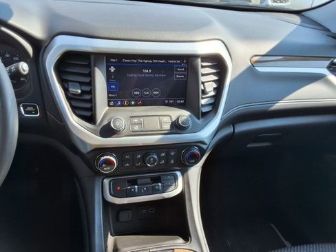 Used 2023 GMC Acadia SLE w/ Driver Convenience Package image 12