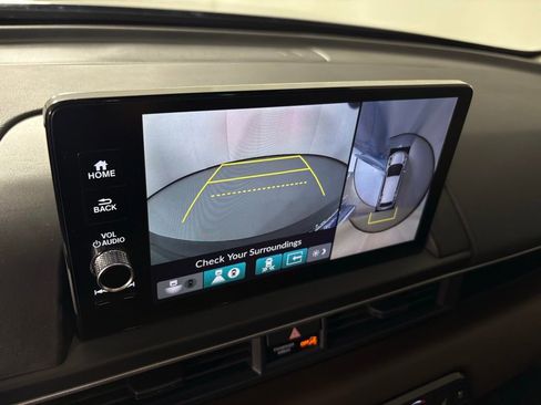 Used 2025 Honda Pilot Elite image 27