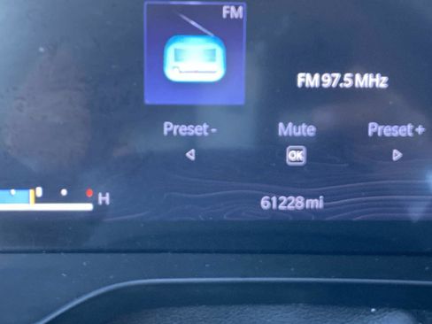 Used 2023 Jeep Grand Cherokee L Limited w/ Black Appearance Package image 28