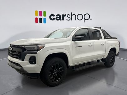 Used 2025 Chevrolet Colorado Z71 w/ Midnight Edition