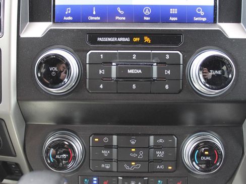 Used 2020 Ford F150 Lariat w/ Equipment Group 502A Luxury image 52