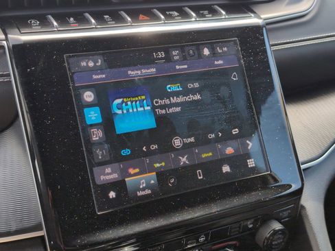 Used 2024 Jeep Grand Cherokee L Laredo image 20