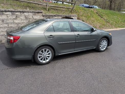 Used 2014 Toyota Camry XLE w/ Leather Package image 3