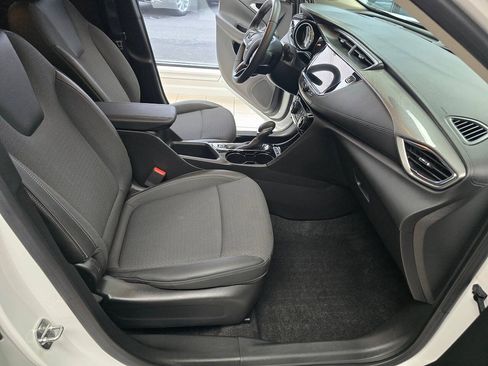 Used 2023 Buick Encore GX Preferred w/ Cold Weather Comfort Package AWD/4WD image 19
