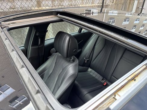 Used 2017 Mercedes-Benz E 300 4MATIC image 24