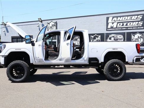Used 2024 GMC Sierra 3500 Denali Ultimate AWD/4WD image 38