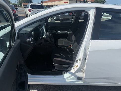 Used 2023 Nissan Versa S FWD image 10