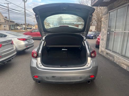 Used 2016 MAZDA MAZDA3 i Sport image 16