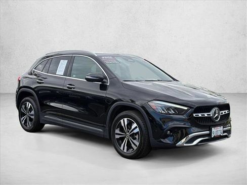 Used 2025 Mercedes-Benz GLA 250 image 3