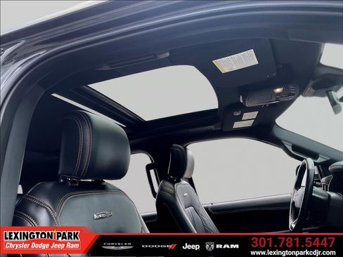 Used 2023 Ford Expedition Platinum AWD/4WD image 27