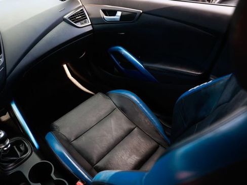 Used 2016 Hyundai Veloster Rally Edition image 23