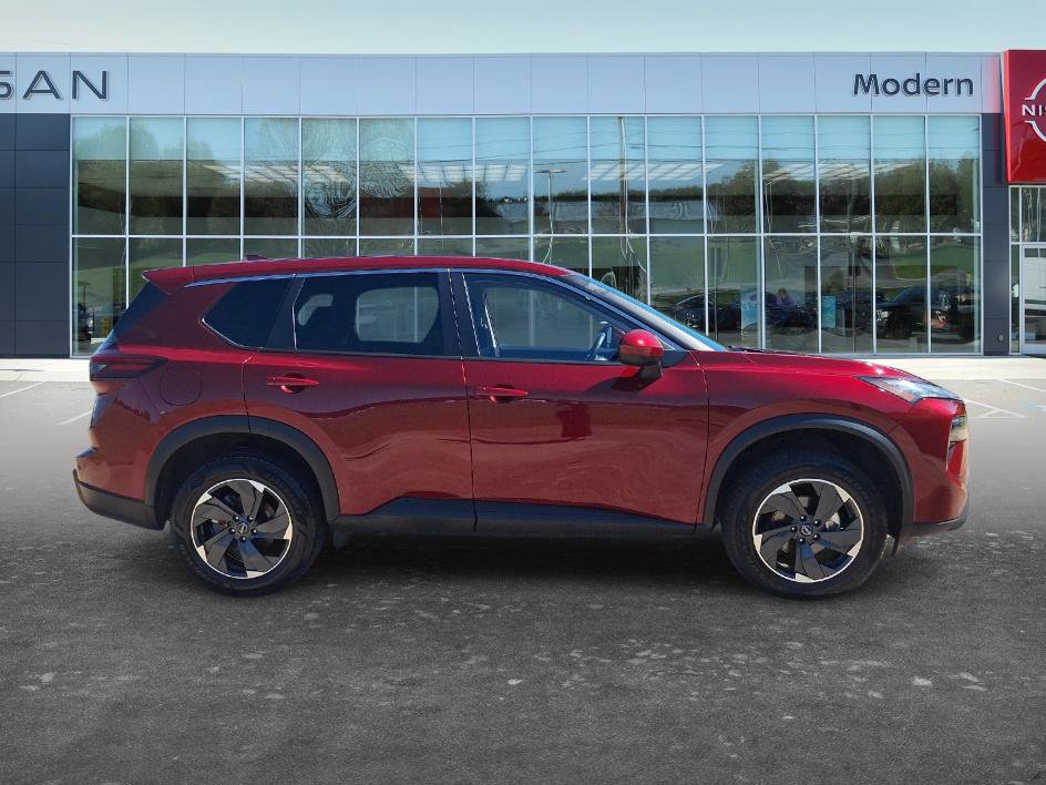 Certified 2025 Nissan Rogue SV FWD image 4