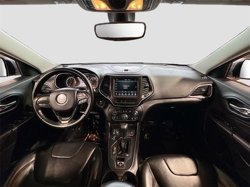 Used 2020 Jeep Cherokee Trailhawk w/ Comfort/Convenience Group image 17