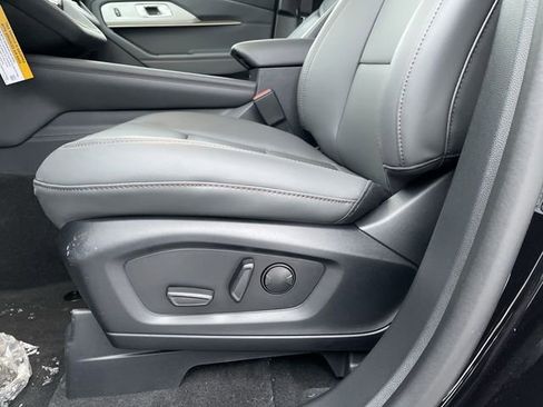 New 2026 Ford Explorer Active w/ Active Comfort Package image 13