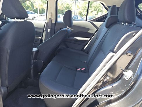 Used 2023 Nissan Kicks S FWD image 4