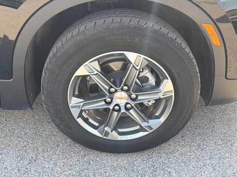 Used 2025 Chevrolet Blazer LT AWD/4WD image 38