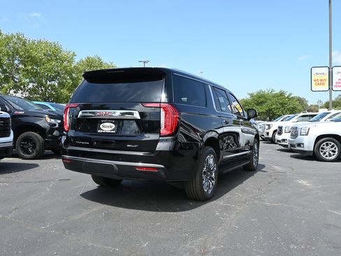 Used 2024 GMC Yukon XL SLT w/ SLT Luxury Package AWD/4WD image 5