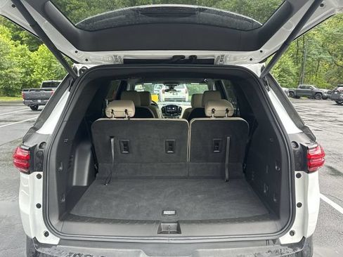 Used 2023 Chevrolet Traverse LT AWD/4WD image 22