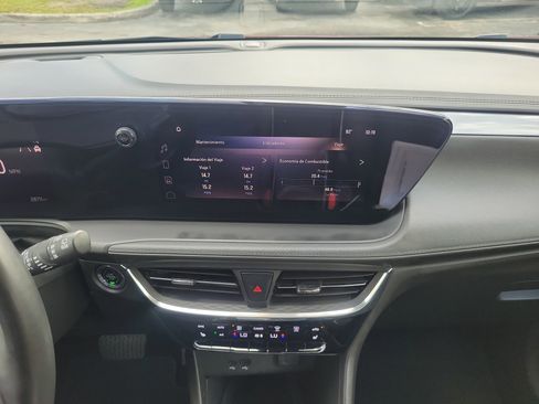 Used 2024 Buick Encore GX Avenir image 26