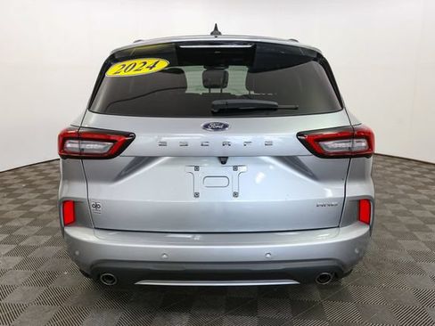Used 2024 Ford Escape ST-Line w/ Tech Pack #1 AWD/4WD image 9