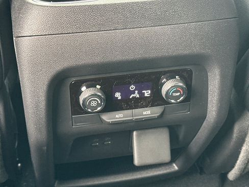 New 2025 Chevrolet Traverse LT w/ Enhanced Driving Package image 14