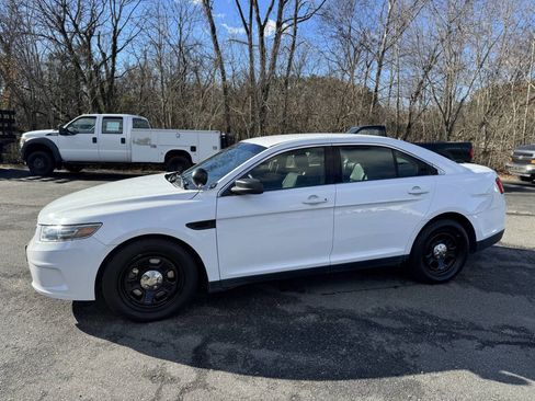 Used 2017 Ford Taurus Police Interceptor w/ Ready For The Road Package image 18