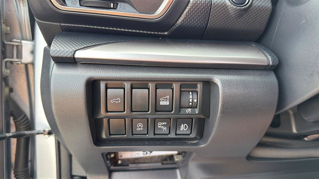 Used 2019 Subaru Forester Premium AWD/4WD image 28