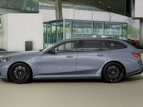New 2026 BMW M5 Touring image 4