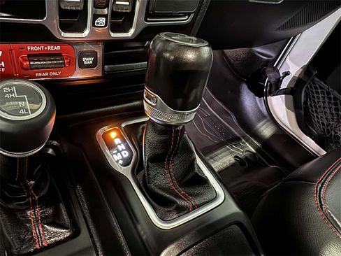 Used 2020 Jeep Wrangler Unlimited Rubicon w/ Dual Top Group image 25