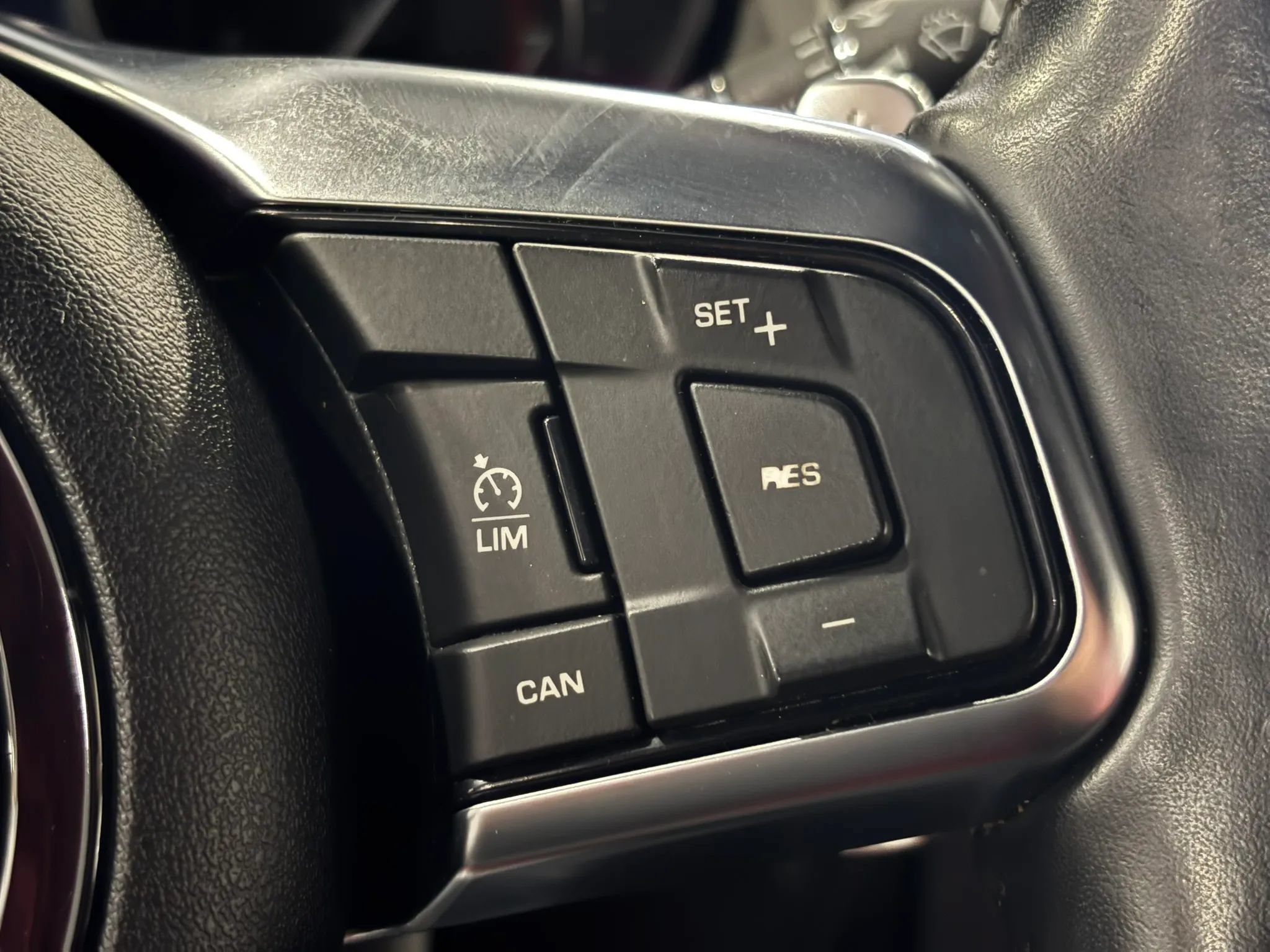 Used 2020 Jaguar F-TYPE Convertible RWD image 19
