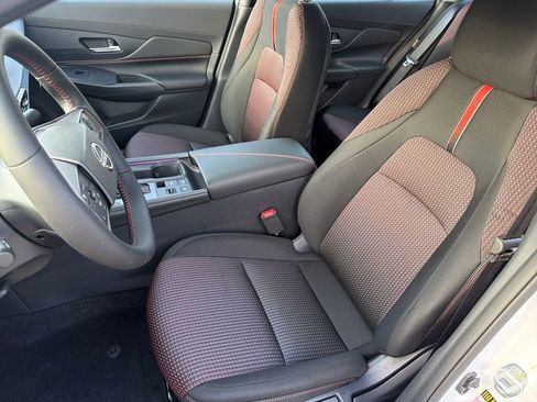 New 2026 Nissan Sentra SR w/ Floor Mat Package image 31