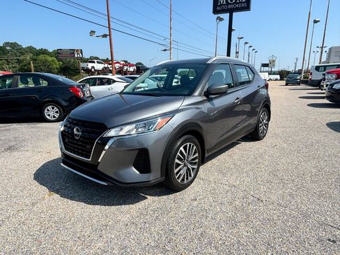 Used 2023 Nissan Kicks SV FWD image 10