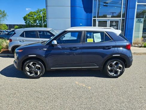 Certified 2023 Hyundai Venue Limited w/ Cargo Package FWD image 5