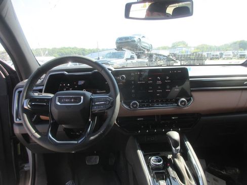 New 2026 GMC Canyon AT4 w/ Technology Plus Package AWD/4WD image 17