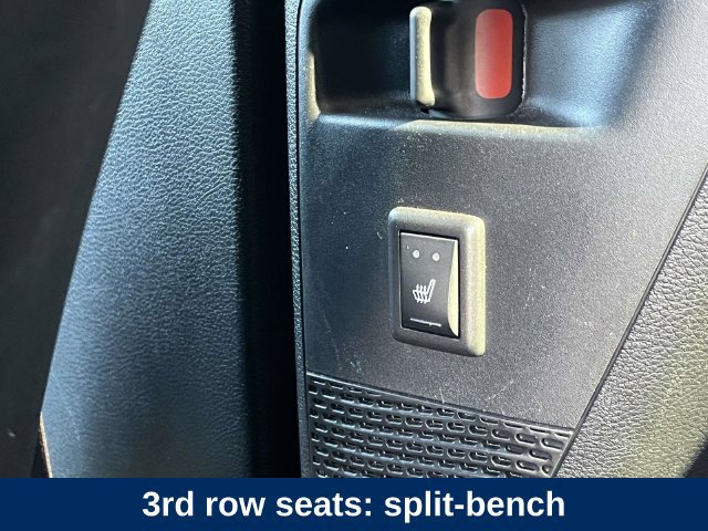 Used 2025 Chrysler Pacifica Limited FWD image 25