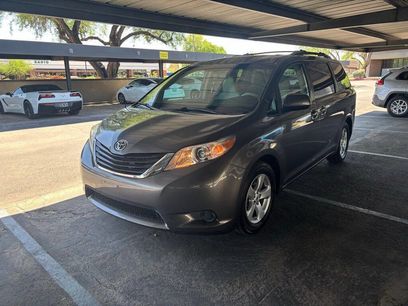 Used 2013 Toyota Sienna LE w/ Towing Pkg
