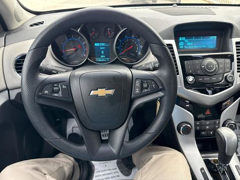 Used 2016 Chevrolet Cruze LT FWD image 30