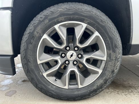 Used 2019 Chevrolet Silverado 1500 Custom w/ Custom Convenience Package image 11