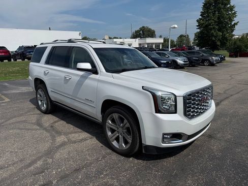 Used 2020 GMC Yukon Denali w/ Denali Ultimate Package AWD/4WD image 4