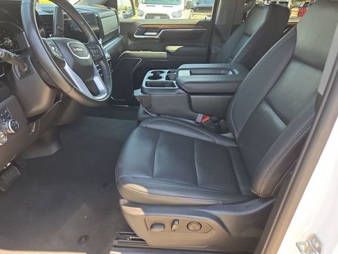 Used 2025 GMC Sierra 1500 SLT RWD image 18